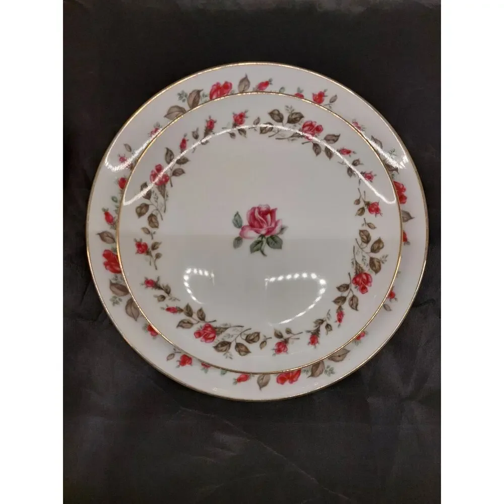 Vintage Diamond China Moss Rose 4 Pc Place Setting Tea Cup Saucer Plates Japan